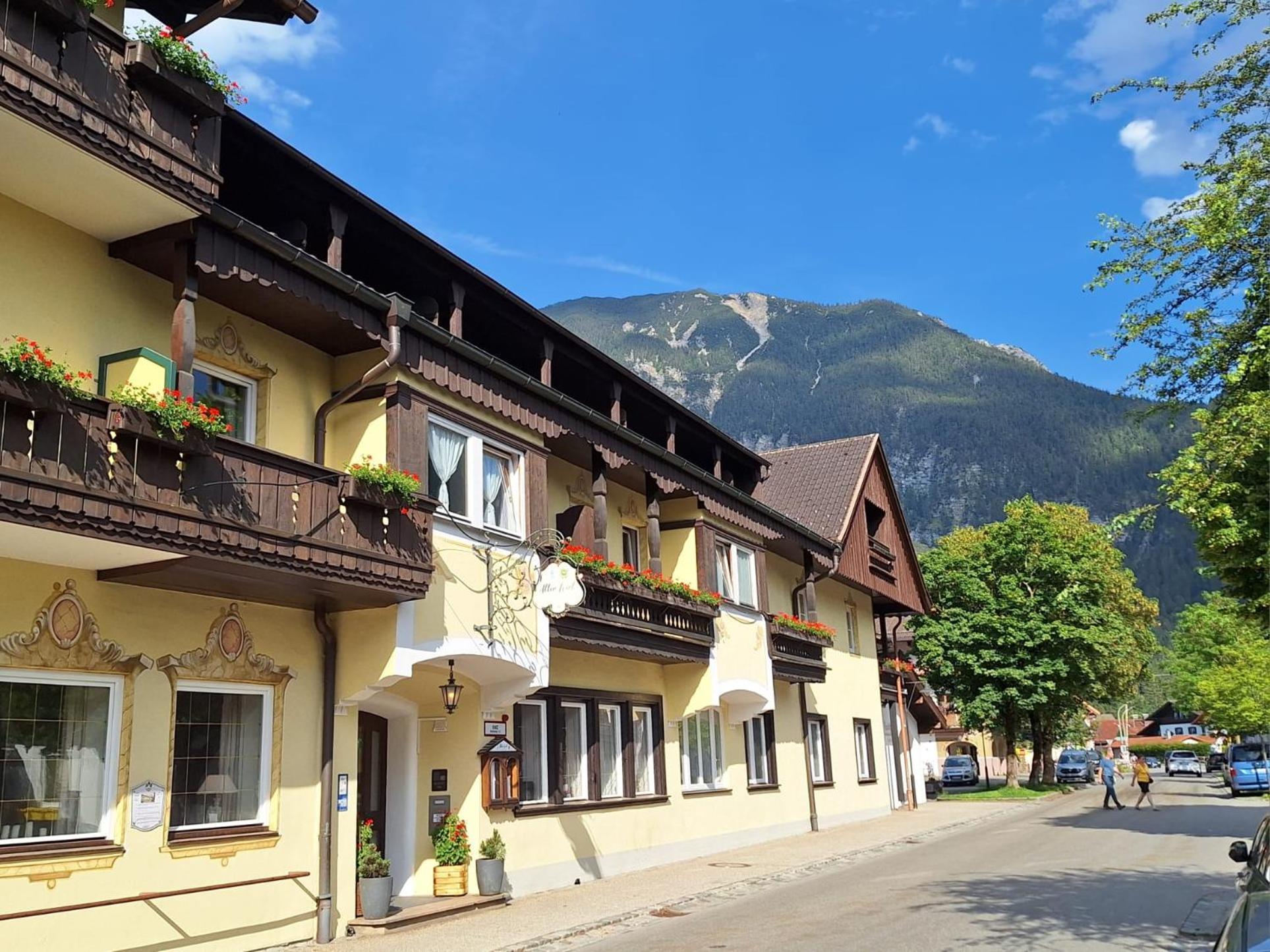 Hotel Gasthof Alter Wirt Farchant Exterior foto