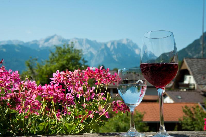 Hotel Gasthof Alter Wirt Farchant Exterior foto